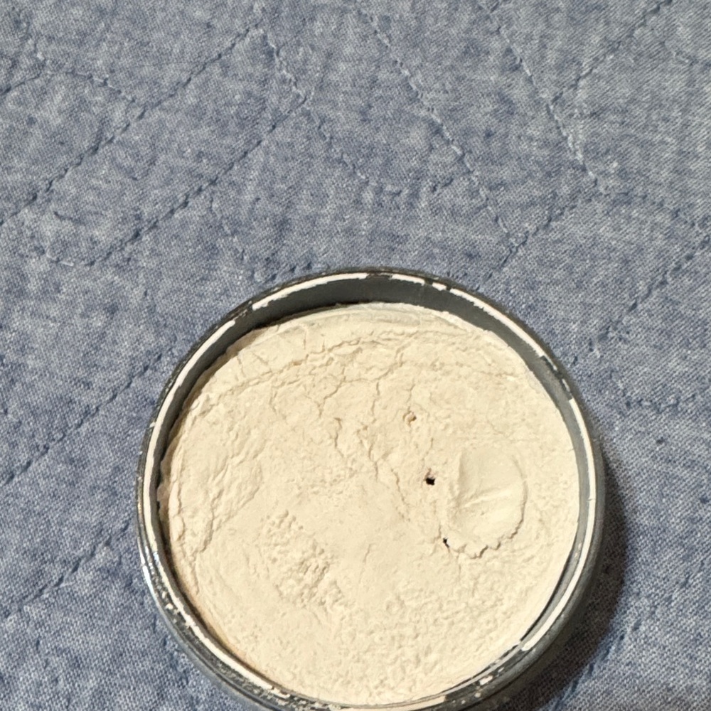 NARS translucent Loose Setting Powder - Picture 4 of 4